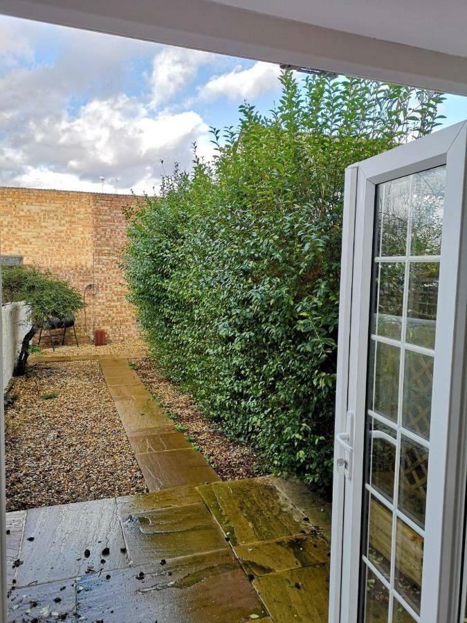 Guildford Town House Exterior foto