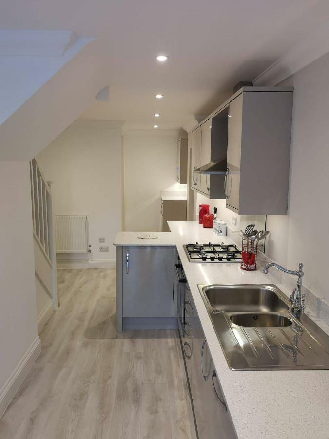Guildford Town House Exterior foto